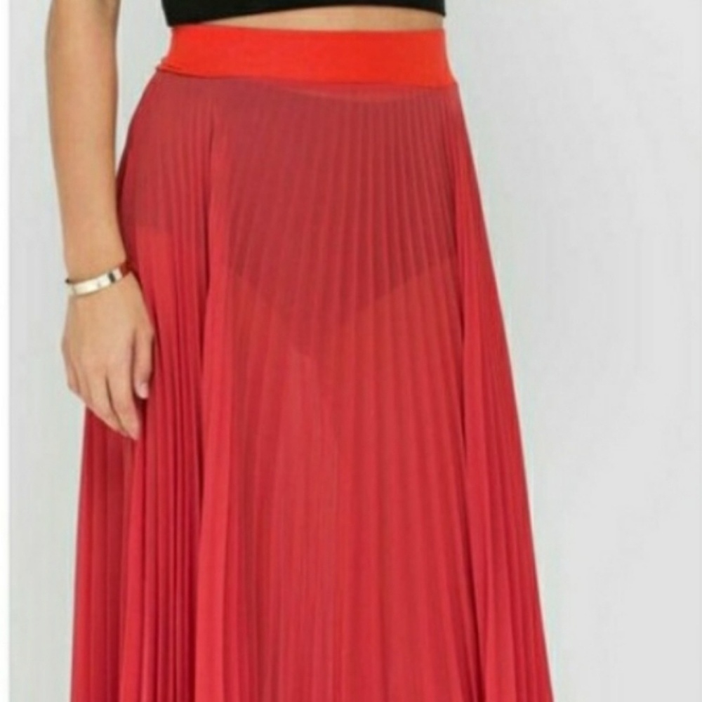 Red semi sheer maxi skirt - Picture 3 of 3